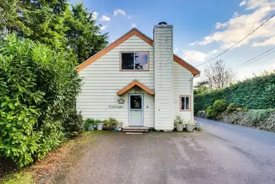 Image de The Cottage - Newport Eclectic Charm