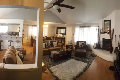 Image de Maison moderne: 20 minutes du centre-ville de Houston, Galveston et Nrg