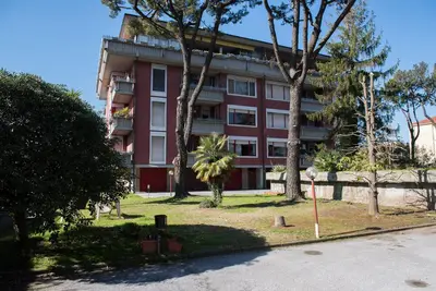 Appartement en copropriété, 2ème étage, Mer à 450 mètres, Centre 250 mètres
