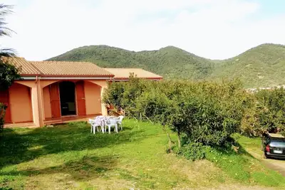 Image de Maison mitoyenne entourée de verdure avec jardin à 10 min de la mer