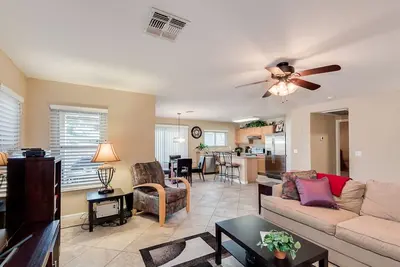 Image de Nouvelle Liste \/ Cosy, 3 ch, 2 salles de bain North Phoenix House Près du 101\/51\/17