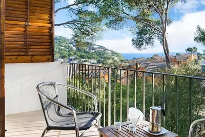 Image de Appartement avec piscine rénové à 500 m de la plage, idéal pour les familles