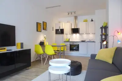 Image de Lumineux et convivial! La bonne humeur est garantie dans cet appartement haut de gamme! Je