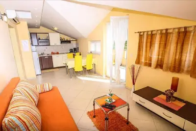Image de Lori 2, 2 personnes, 300 m de la plage, terrasse, vue mer, WiFi gratuit, parking