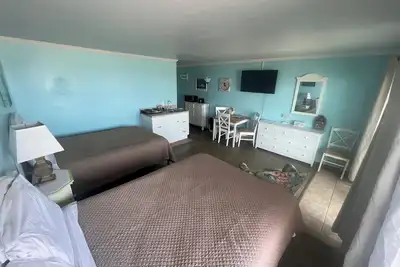 Image de Room #216 Mini Efficiency 2 Double Beds Pets Yes