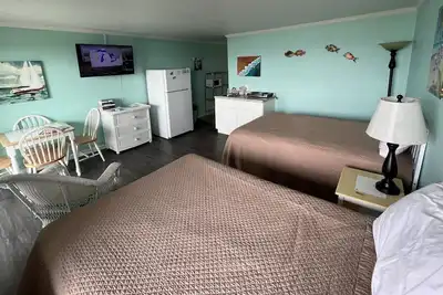 Image de Room #213 Mini Efficiency 2 Double Beds Pets Yes