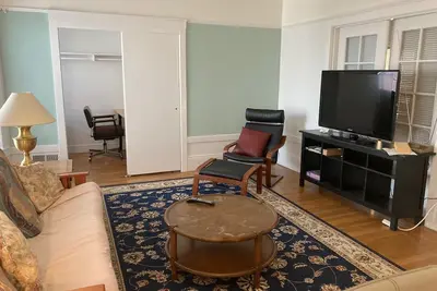 Image de Grand une chambre une salle de bain Apt. près de Baker Beach