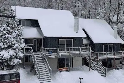 Image de Chalets de puits de mines des montagnes Whitecap