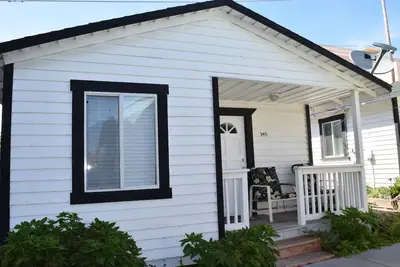 Image de 345 Hinds: 2 Br, 1 Ba Cabin / Bungalow à Pismo Beach, pour 6 personnes