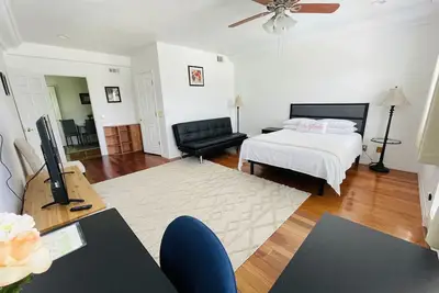Image de Legoland \/ Disney Private 2 Bedroom Kitchen and Bath Studio with Lake view