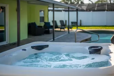Image de Casa Flamingo, piscine chauffée à quelques pas de l'océan et de la jetée, à l'est de l'A1a