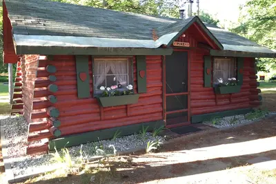 Image de Pine · Ellis Lake Resort - Cabane en rondins de pin-Interlochen \/ Traverse City