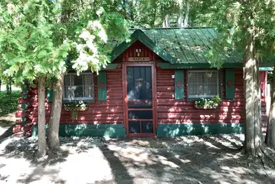 Image de Ellis Lake Resort - Maple Log Cabin-Interlochen \/ Traverse City