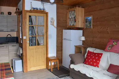 Image de Studio équipé, 400m des commerces, terrasse sud, accepte animaux.