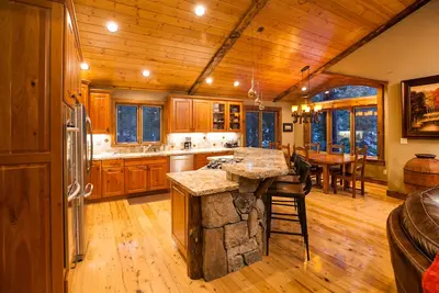 Image de Maison sur mesure ☆ à quelques minutes de la rive du lac Tahoe