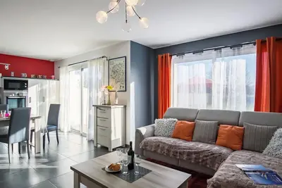 Image de Belle maison de vacances privée pour 4 personnes avec Wifi, Tv, terrasse et parking