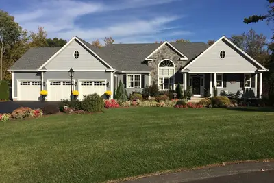 Image de Suite familiale privée et spacieuse (Br, Lr, Bath, Kit)