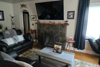 Image de Saratoga Eastside home - Walking close to Track & Spac, pet friendly