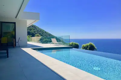 Image de Epoustouflante Villa contemporaine vue mer et maquis accès à la mer à pied