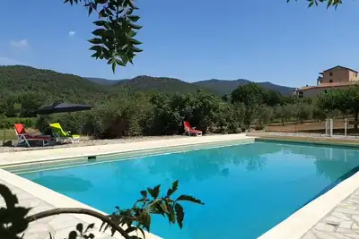 Image de Un mas d'exception au milieu des vignes avec piscine privée, calme garanti