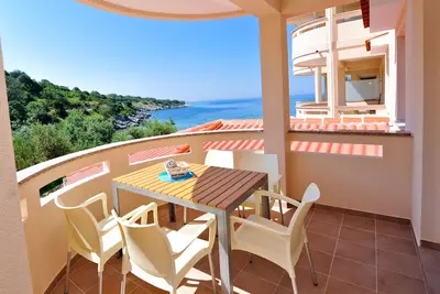 Image de Suite Familiale 4 * avec Aire de Jeux, Piscine et Plage 5