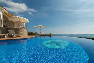 Image de Villa Casa Milos B&B Minorque, annexe sur la mer avec piscine