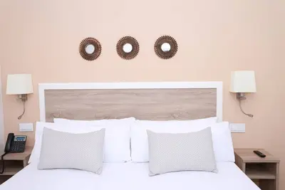 Image de Studio extérieur pour 3 personnes