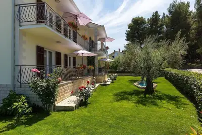 Image de Sun Park Apartment 1, à 700 m de la mer, 4 personnes, jardin, WiFi gratuit, parking