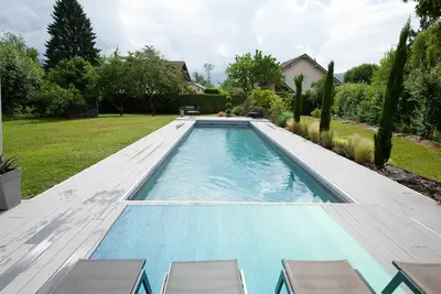 Image de Maison contemporaine avec piscine privée entre lac et montagne - Wifi