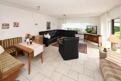 Image de Maison de vacances avec terrasse et jardin