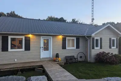 Image de Ridge Retreat in the County, minutes from Sandbanks, Picton & Bloomfield