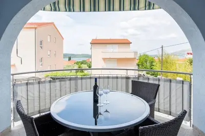 Appartement vue mer Delight 4 près de la plage et Trogir Eos-Croatie