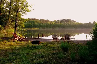 Image de Au bord du lac! - beaucoup d'espace pour la famille et les amis - moderne et exclusif