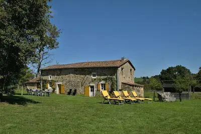 Image de Gîte familiale 9 pers. au sein d'une propriété Monument Historique de 30ha