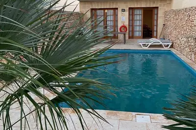 Image de Ferme de 4 chambres avec piscine privée