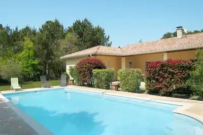 Image de Belle maison de vacances privée avec piscine privée, Wifi, Tv, terrasse, animaux admis, parking