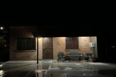 Image de Casa de Lola en Barrio Hollywood situé au centre<br>Près de Gem Show