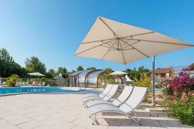 Image de Joli appartement pour 6 personnes avec Wifi, piscine, Tv, terrasse, animaux admis et parking