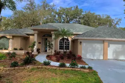 Image de Riverhills Retreat avec piscine privée, 4 Bd / 3 Ba, près de Busch Gardens, Usf, Moffit