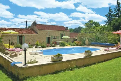 Image de Belle maison de vacances privée avec Wifi, piscine privée, climatisation, Tv, terrasse, parking