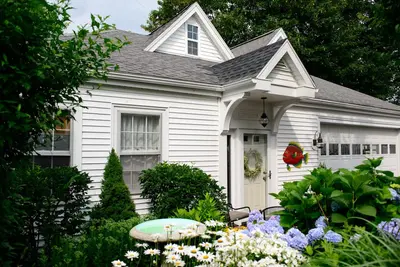 Image de Élégante maison de ville privée, à un pâté de maisons de l'océan