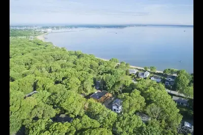 Image de Belle maison Sag Harbor avec piscine et à quelques pas de la plage privée ou du centre-ville
