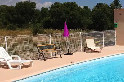 Image de Chalet 2 chambres  à 5 min de la plage, piscine commune