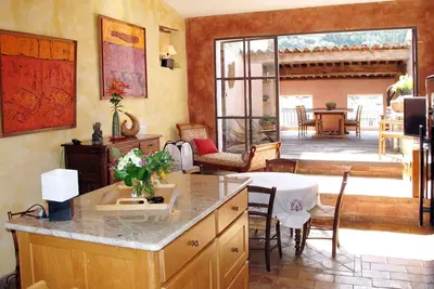 Image de Belle maison de vacances privée avec climatisation, Wifi, Tv, terrasse, animaux admis et parking