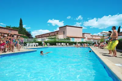 Image de Appartement dans une maison de vacances avec climatisation, Wifi, piscine, Tv, terrasse, parking