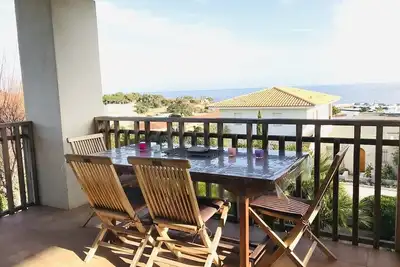 Image de Marine de Sant'Ambroggio - Magnifique appartement vue mer - F3 V3n4