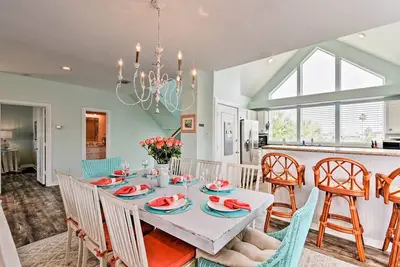 Image de Nouveau! Maison mise à jour sur un large canal - près de la baie!