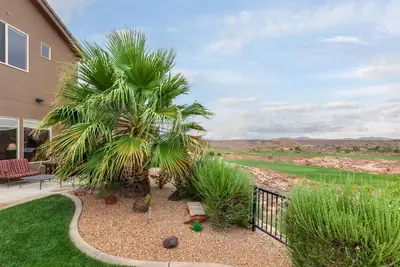 Image de 4098 | Vues à couper le souffle sur le parcours de golf, près de la piscine / Superbe 3 ch 3. 5 salles de bain Maison de ville à Coral Ri