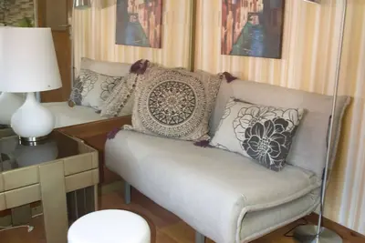 Image de Studio Green près du centre ville, parking gratuit, wifi, au bord de la rivière Sava
