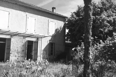 Image de Maison de caractère face à la cité Médiévale de Puymirol